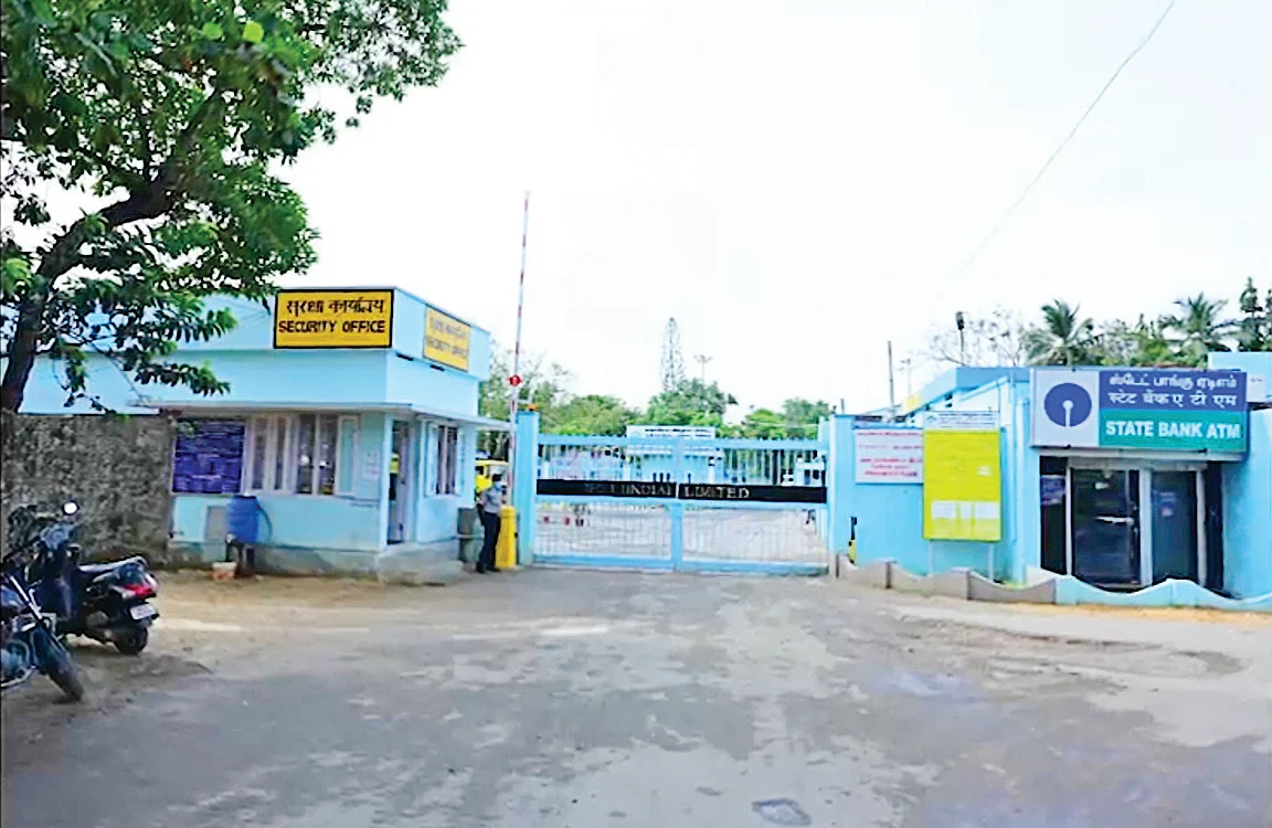 ஜீரோ ஆகும் வரை மணல் அள்ளலாம்! - மீனவ கிராமங்களை தாரைவார்த்ததா தி.மு.க அரசு?