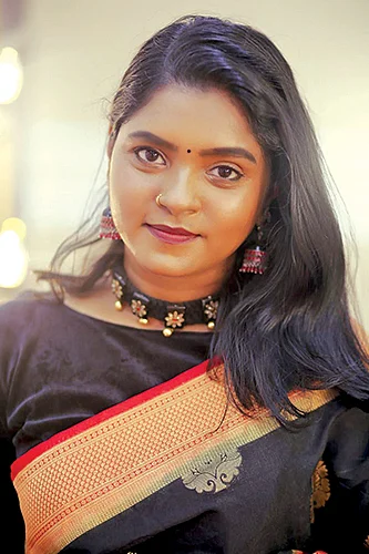 அர்ச்சனா ஆர்த்தி.