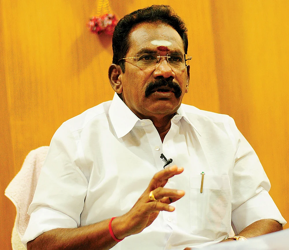 ஒரு தலைவருக்குரிய அனைத்து பண்புகளும் அண்ணன் ஓ.பி.எஸ்-ஸுக்கு இருக்கின்றன! - சொல்கிறார் செல்லூர் ராஜூ