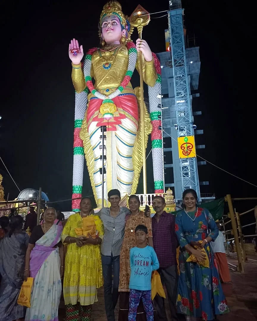 நடிகை ஜீவிதா குடும்பத்தினருடன்
