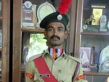 குழந்தையைப் பார்க்க சொந்த ஊர் வந்த ராணுவ வீரர்; தந்தையுடன் முயல் வேட்டைக்குச் சென்றபோது பரிதாப பலி!