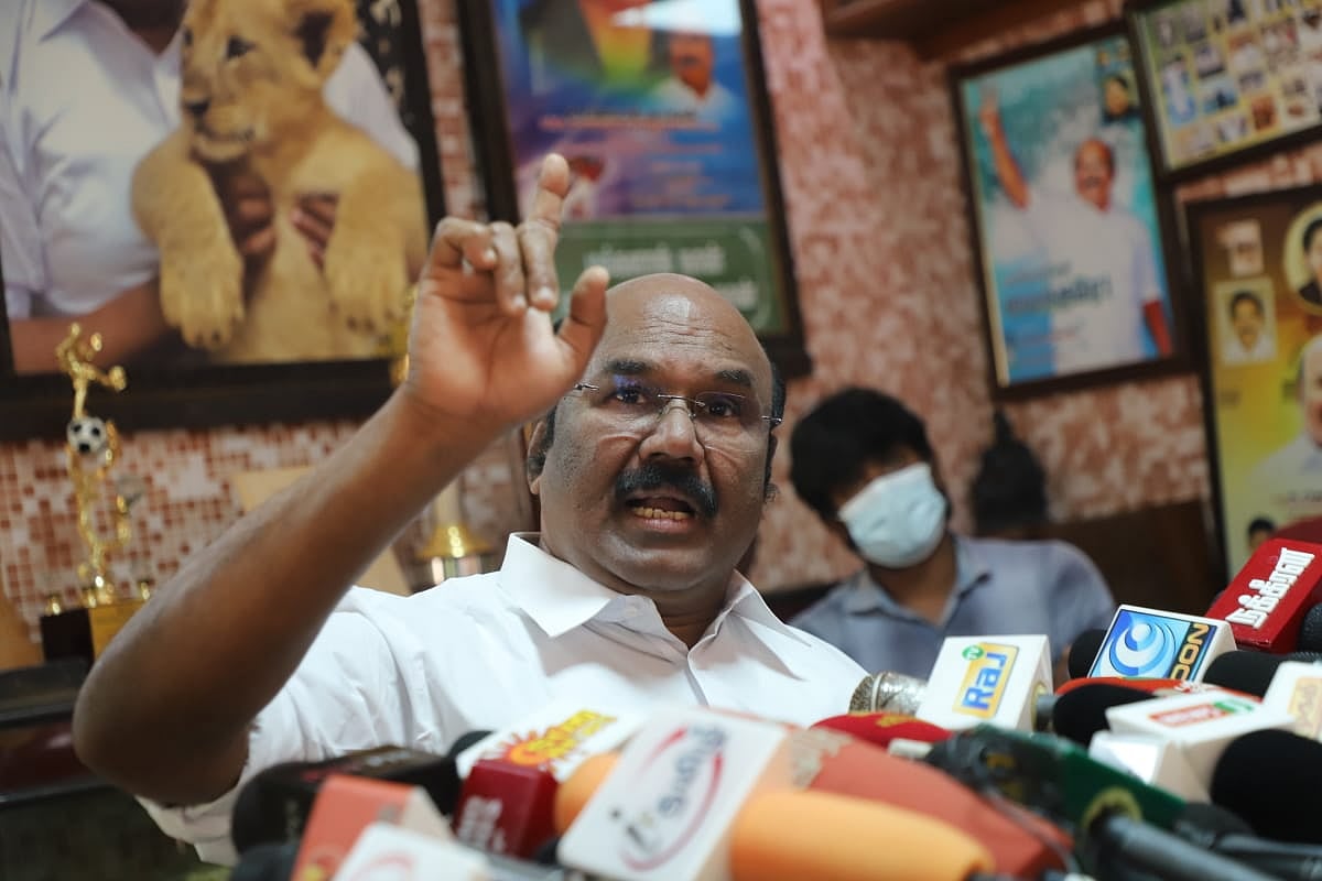 ``கொடநாடு வழக்கில் எடப்பாடி விரைந்து செயல்பட்டார்; மருது அழகுராஜ் இப்போ ஓபிஎஸ் பக்கம்