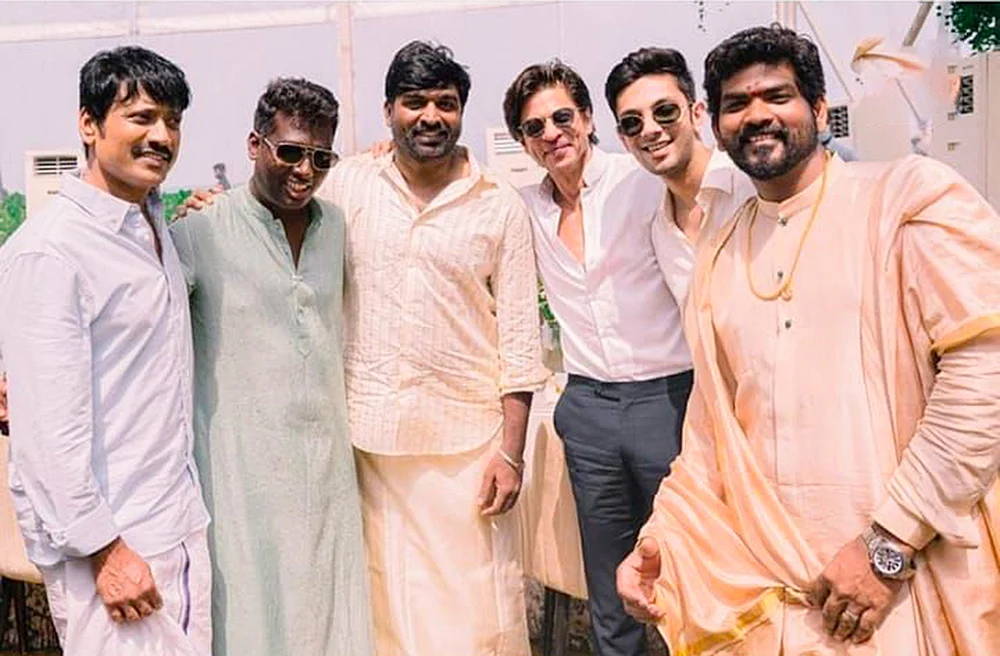 Vignesh Shivan: மாப்பிள்ளையும் தோழர்களும்!