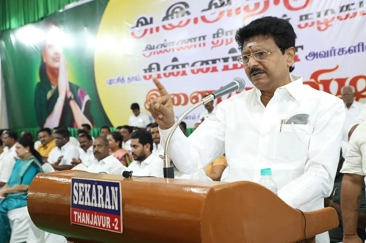 திவாகரன்