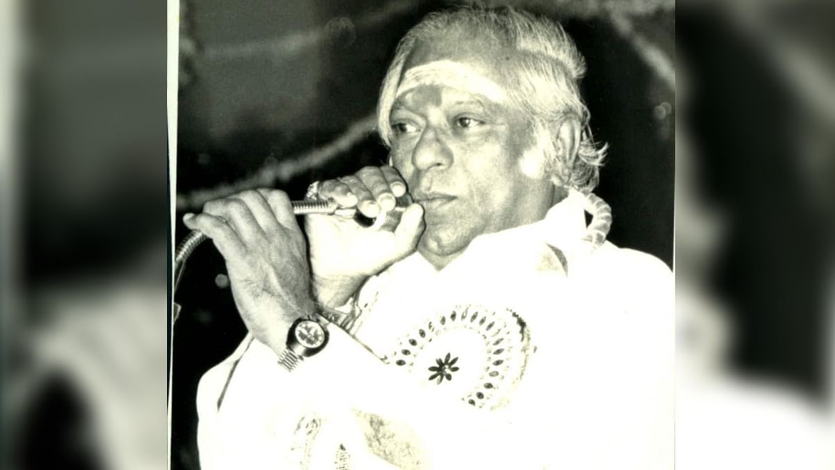 Naan Oru Rasigan - M.S.Viswanathan