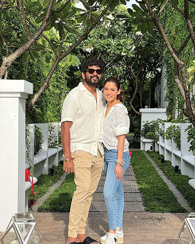 wikkiofficial : ஹனிமூன் போட்டோ
@தாய்லாந்து!