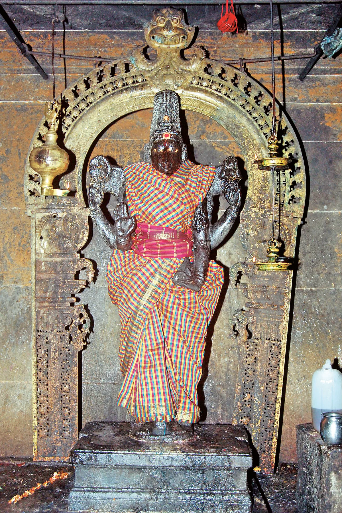 ஆறு மனமே ஆறு!