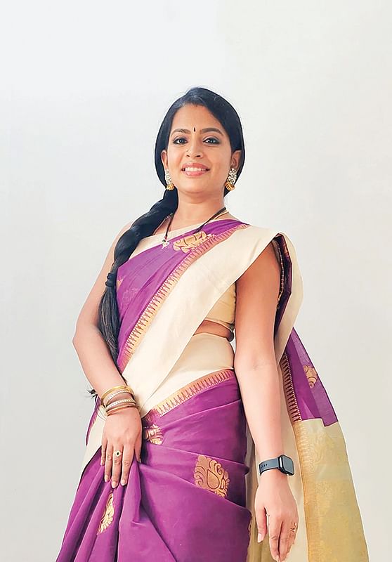 அகிலா