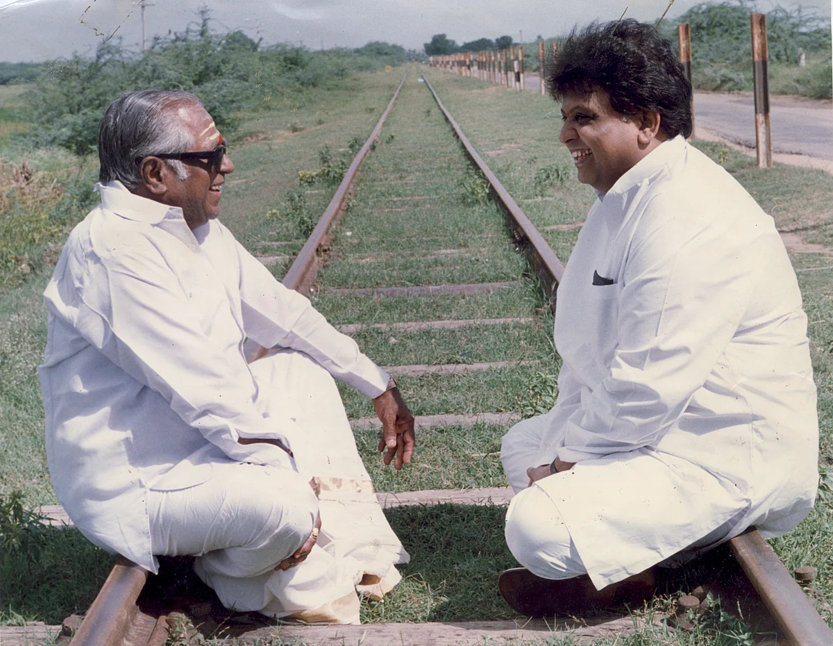 Naan Oru Rasigan - M.S.Viswanathan