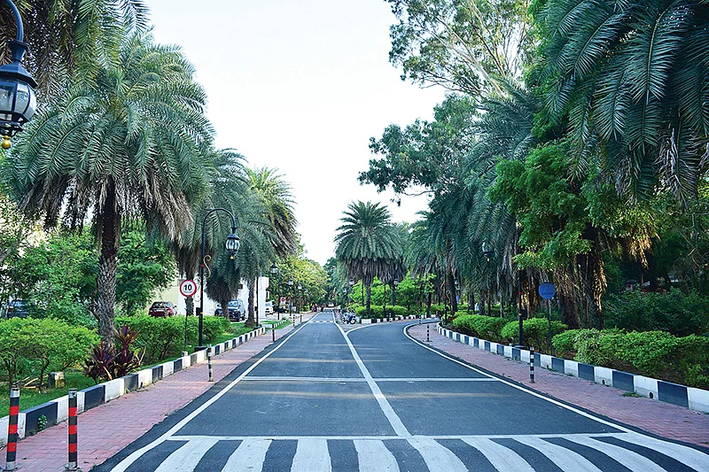 நுழைவாயில்