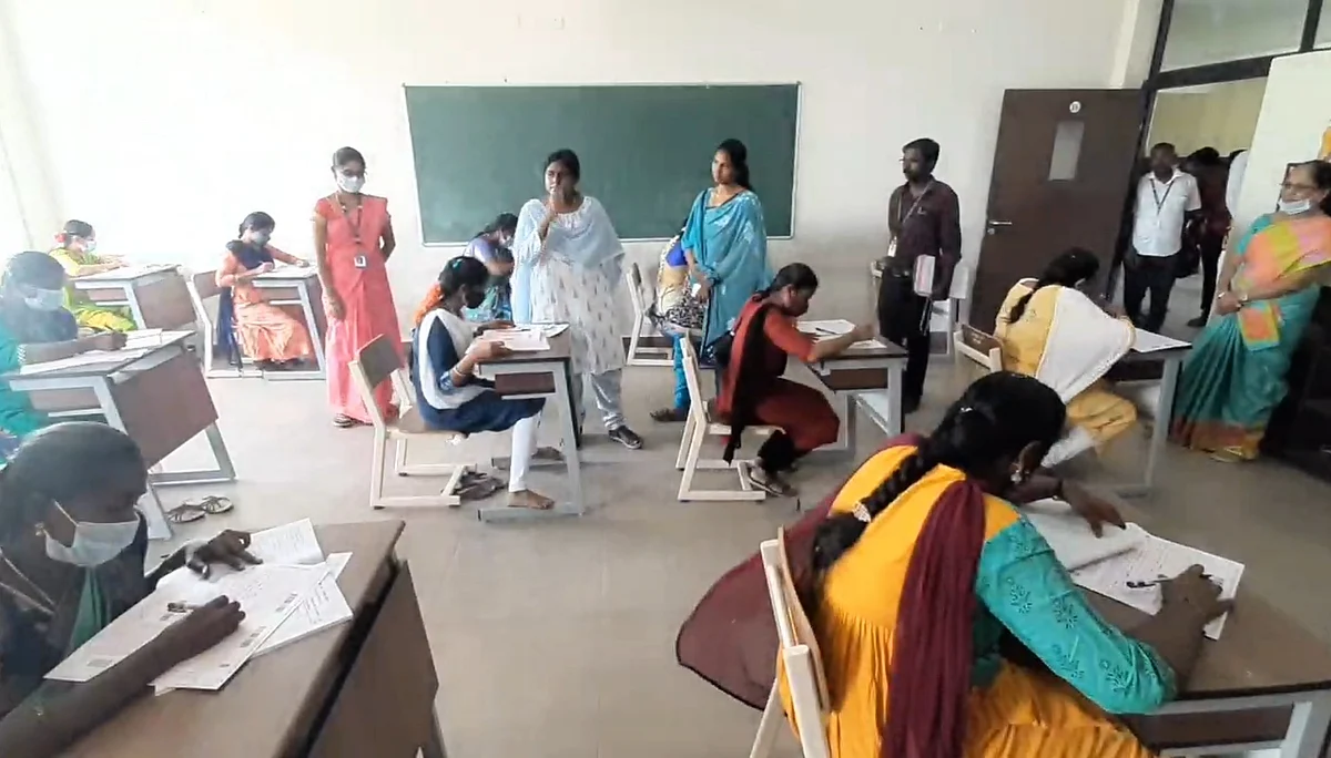 தேர்வு எழுத அனுமதி மறுப்பு
