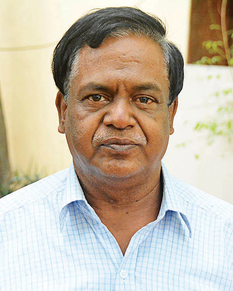 வி.பழனி