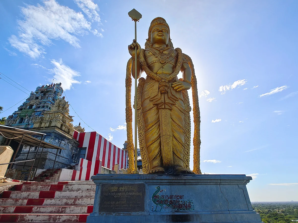 தினமும் நட்சத்திரங்கள் வழிபடும் குமரன் கோயில்!