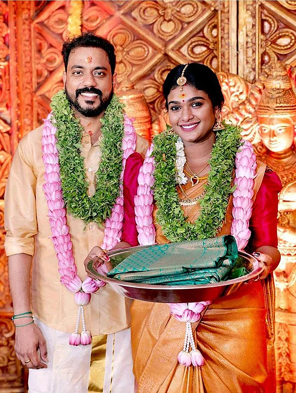 விகடன் TV: ரிமோட் பட்டன்