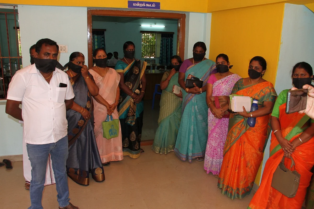 கறுப்புத் துணி கட்டிப் போராட்டம்