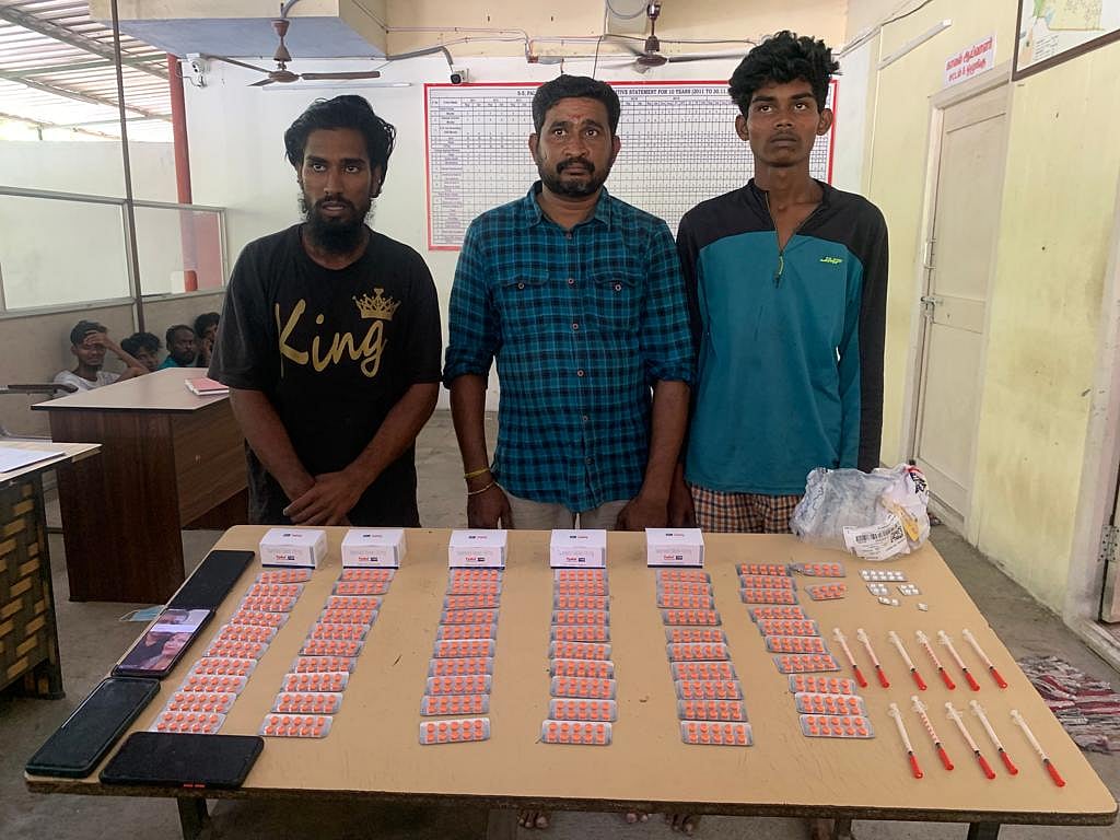 தாம்பரம்: பிரியாணி கடையில் போதை மாத்திரைகள்; போலி மருந்தகம் - மாணவர்களுக்கு சப்ளை செய்த நபர்கள் கைது