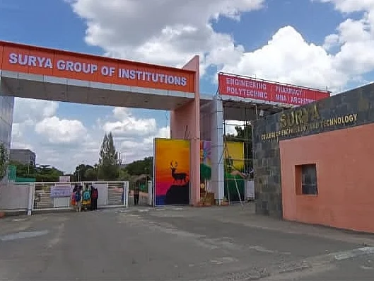 விழுப்புரம்: தனியார் கல்லூரியின் இரண்டாவது மாடியிலிருந்து கீழே விழுந்த மாணவி! - போலீஸ் விசாரணை