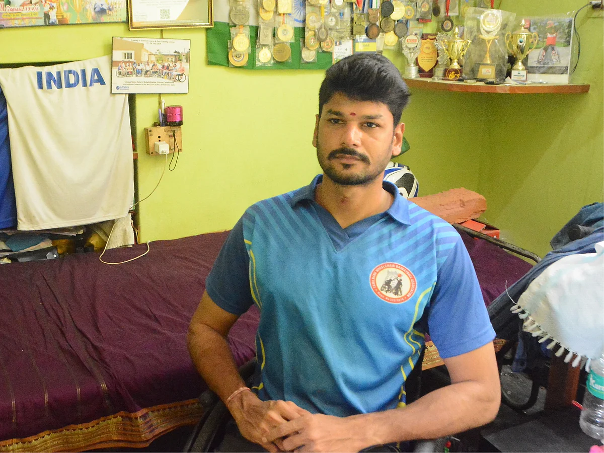 ஏதாவது வேலை போட்டுக்கொடுங்க ஐயா..! - தமிழகத்தைத் தலைநிமிரச் செய்த தங்கமகனின் துயரம்!