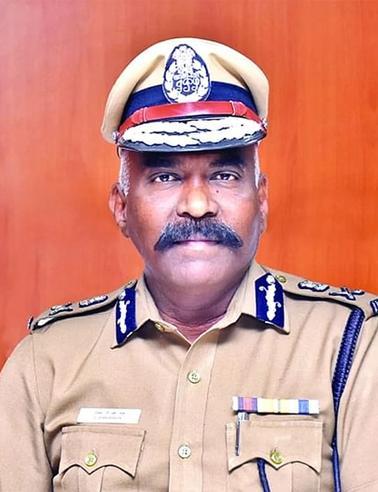 டேவிட்சன் தேவாசீர்வாதம்