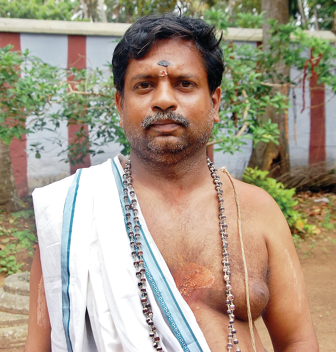 கோயிலின் சாந்தி சங்கர நாராயணன்