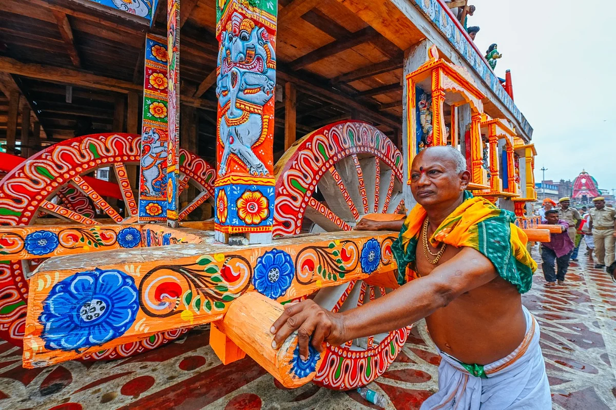 வண்ணமயமான ரதம்