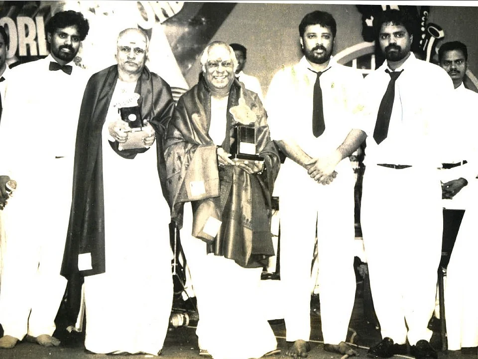 Naan Oru Rasigan - M.S.Viswanathan