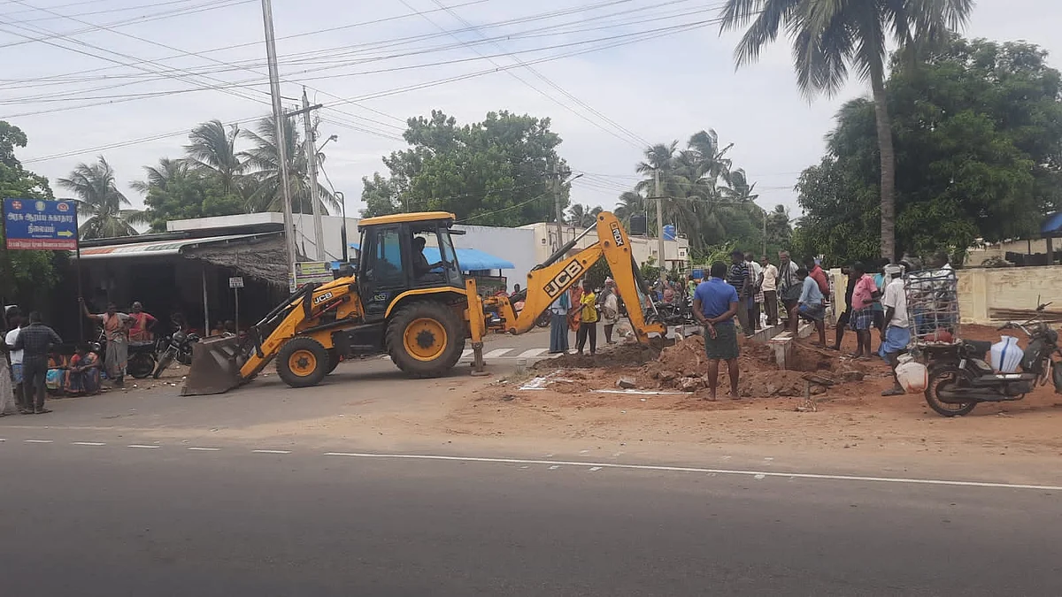மீண்டும் தொடங்கிய பணி