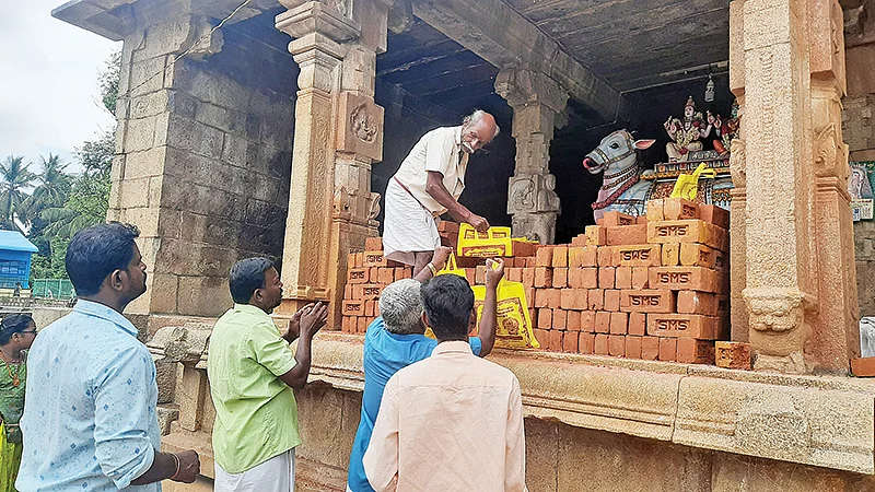 ஈசன் சந்நிதியில் பூஜித்துத் தரப்படும் செங்கல்!