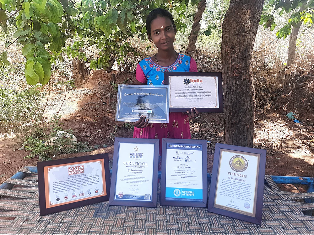மகாராஷ்டிரா தமிழ்ப் பாடப்புத்தகத்தில்... புதுக்கோட்டை ஜெயலெட்சுமி