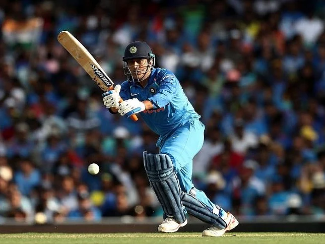 Dhoni 41: ரொனால்டோ ஃபேன்; சச்சின் சொன்ன அந்த முடிவு - தோனியைப் பற்றிய 41 சுவாரஸ்யத் தகவல்கள்!