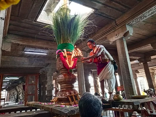குழந்தைப் பேறு அருளும் காந்திமதி அம்பாள் சந்நிதியில் இன்று காலை கொடியேற்றம்!