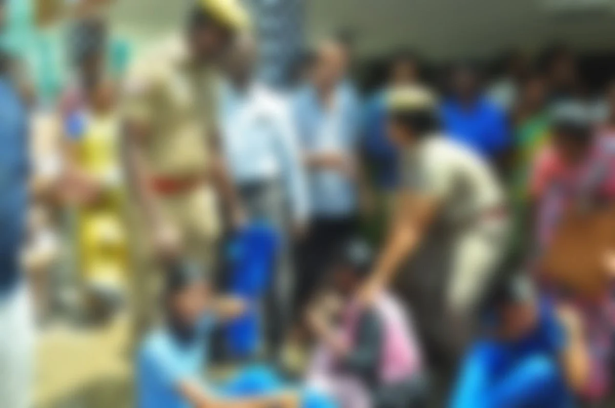 தீக்குளிக்க முயற்சி