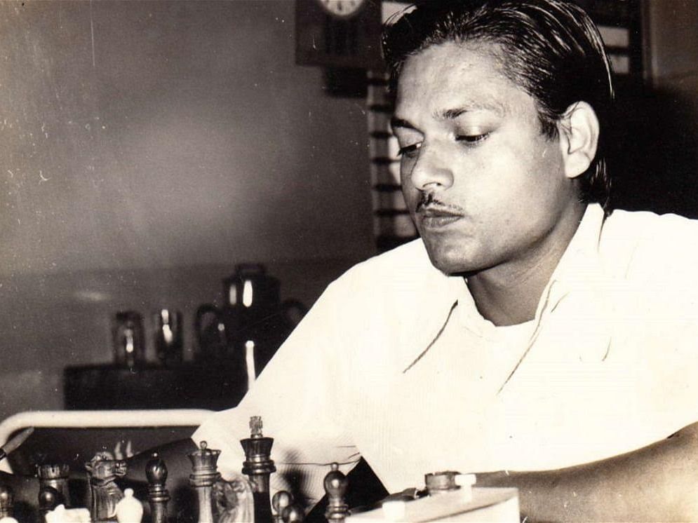Chess Olympiad: இந்தியாவுக்காக ஒலிம்பியாடில் முதன் முதலாகப் பதக்கம் வென்றவர்; இது ரஃபிக் கானின் கதை!