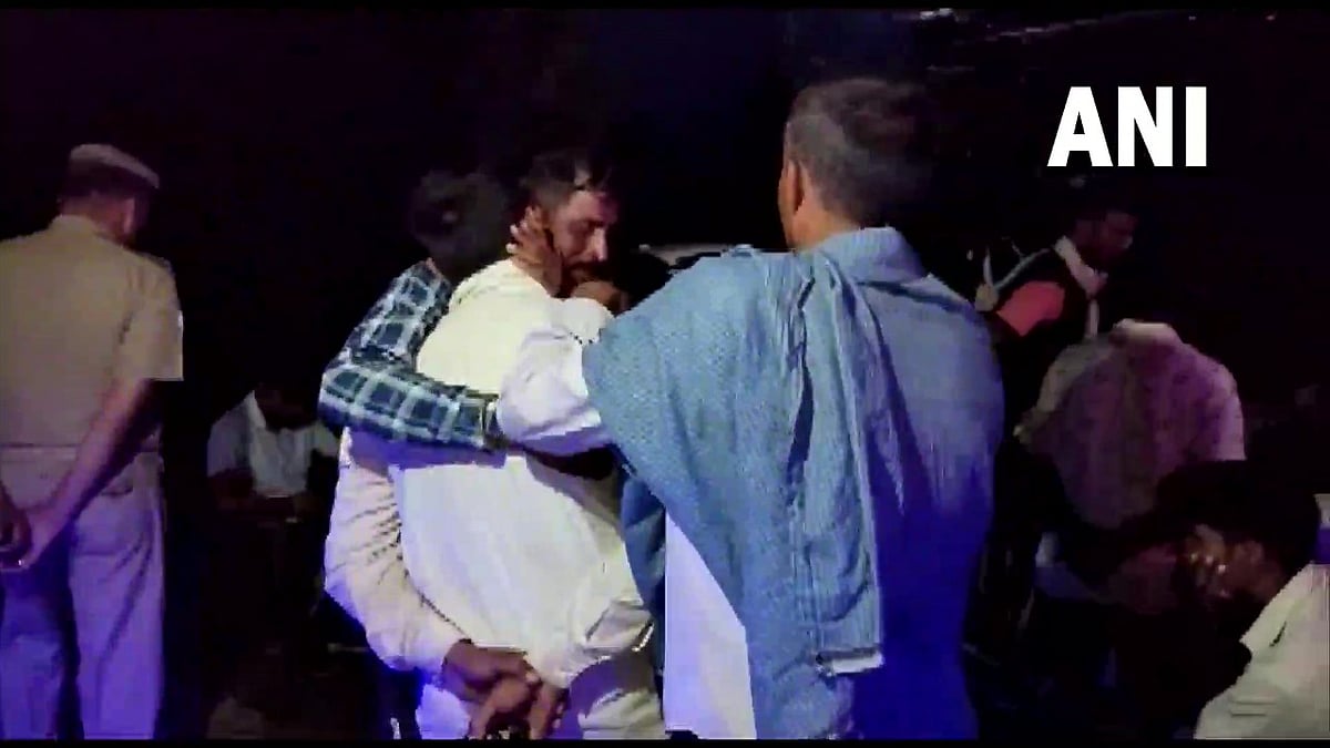 உ.பி: கன்வர் யாத்திரைக்கு சென்ற பக்தர்கள் மீது லாரி மோதியதில் 6 பேர் பலி!