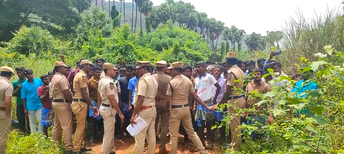 போலீஸார்