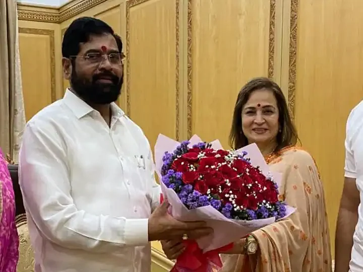 ஷிண்டேயைச் சந்தித்த ஸ்மிதா