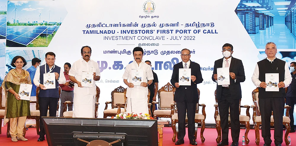 முதலீட்டாளரின் முதல் முகவரி...
தொழில் துறையில் வேகமாக முன்னேறும் தமிழகம்!
