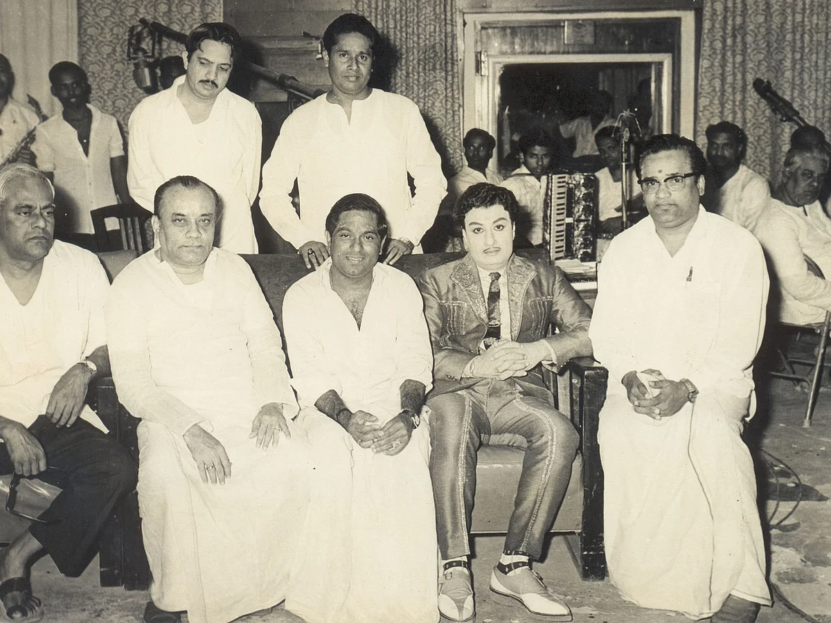 Naan Oru Rasigan - M.S.Viswanathan