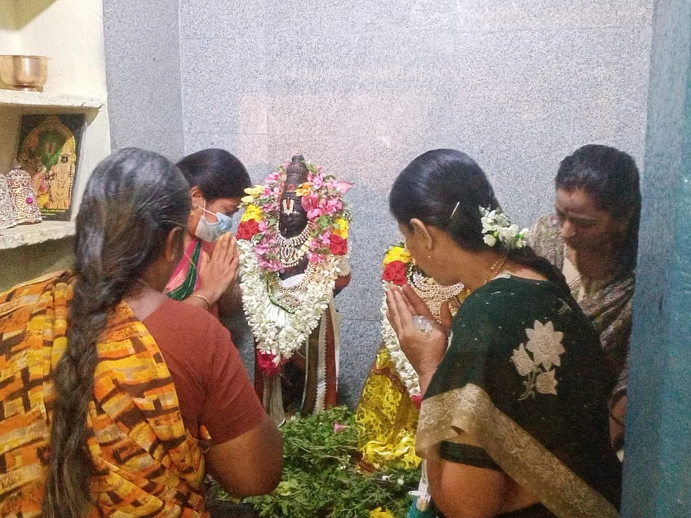கரூர்: பண்டரிநாதன் கோயிலில் 100 வருடமாக நடக்கும் அற்புதம்!
