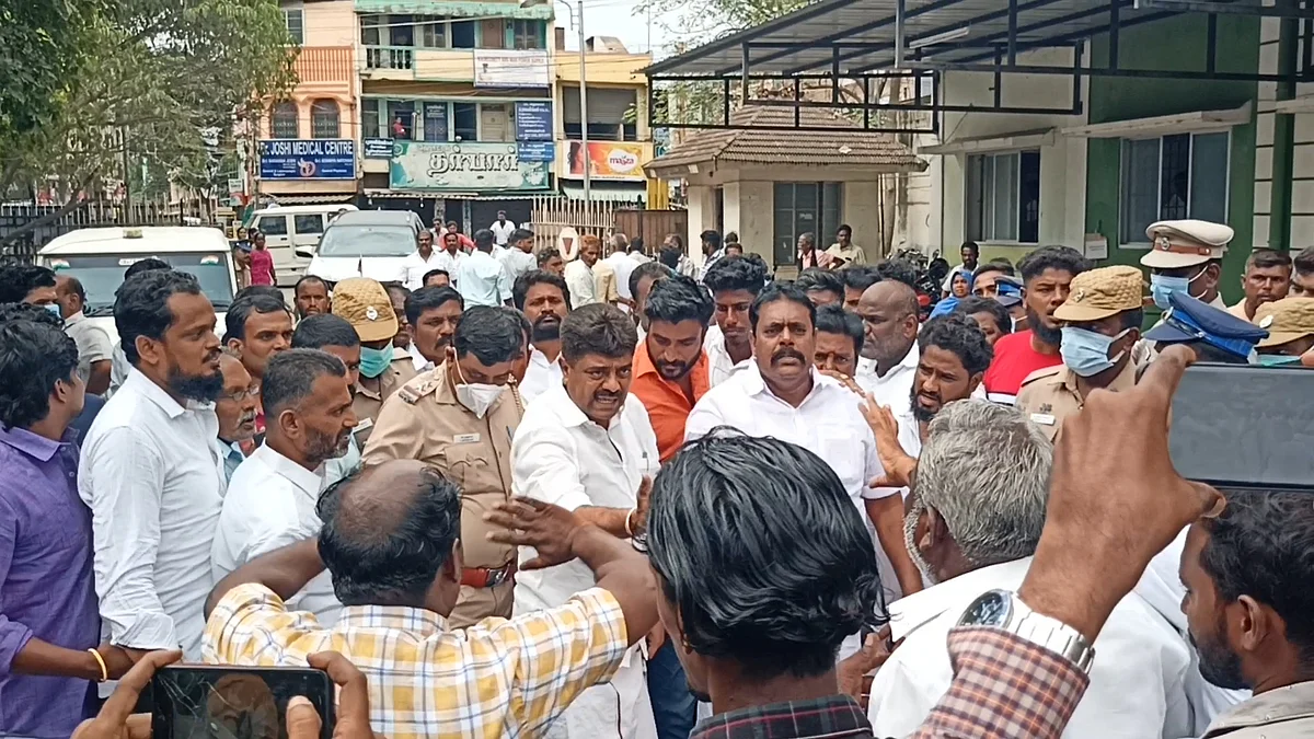 எம்.எல்.ஏ-வை முற்றுகையிட்ட மீனவர்கள்
