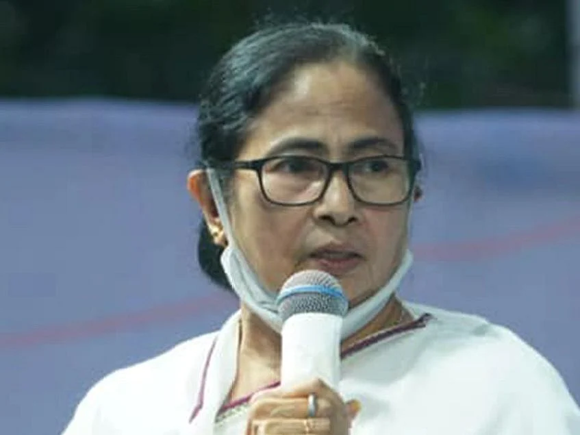 மேற்கு வங்கம்: கைதான பார்த்தா சாட்டர்ஜி அமைச்சர் பதவியிலிருந்து நீக்கம் - மம்தா நடவடிக்கை