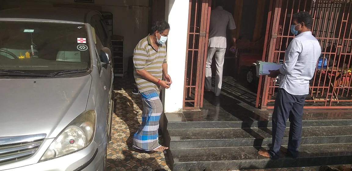 டாக்டர் மோகனிடம் லஞ்ச ஒழிப்பு அதிகாரிகள் விசாரணை