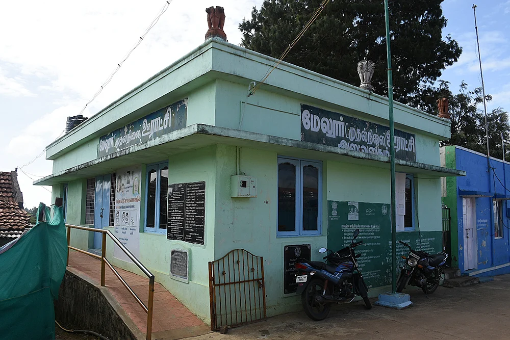 பினாமி பெயரில் டெண்டர்... ஆபாச அர்ச்சனை... ‘தற்கொலை நாடக’ ஊராட்சித் தலைவி!