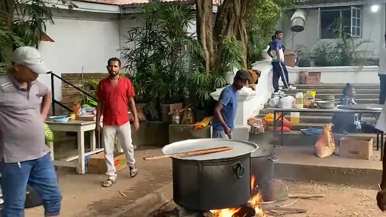பிரதமர் இல்லத்தில் சமையல்