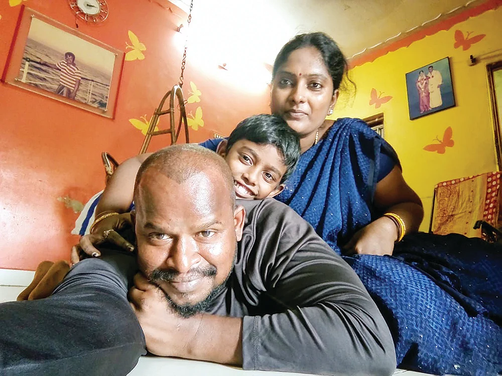 “எந்த உயரத்துக்குப் போனாலும் எங்களைப் பாக்குற பார்வை மாறாது!”