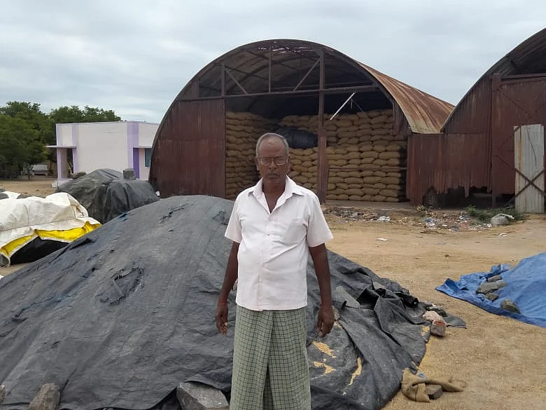 நெல்லைக் கொள்முதல் செய்யவில்லை... கண்ணீர் சிந்தும் விவசாயிகள்!