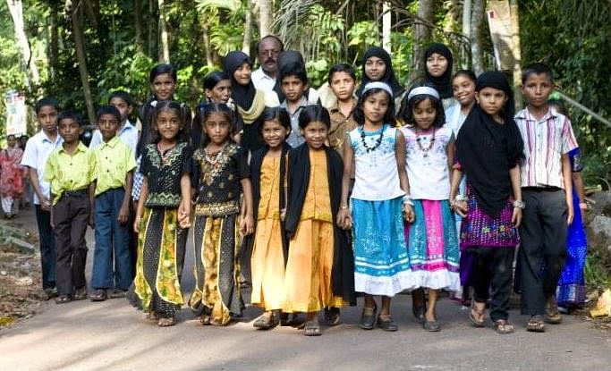 கோதினி கிராமத்தில் இரட்டையர்கள்