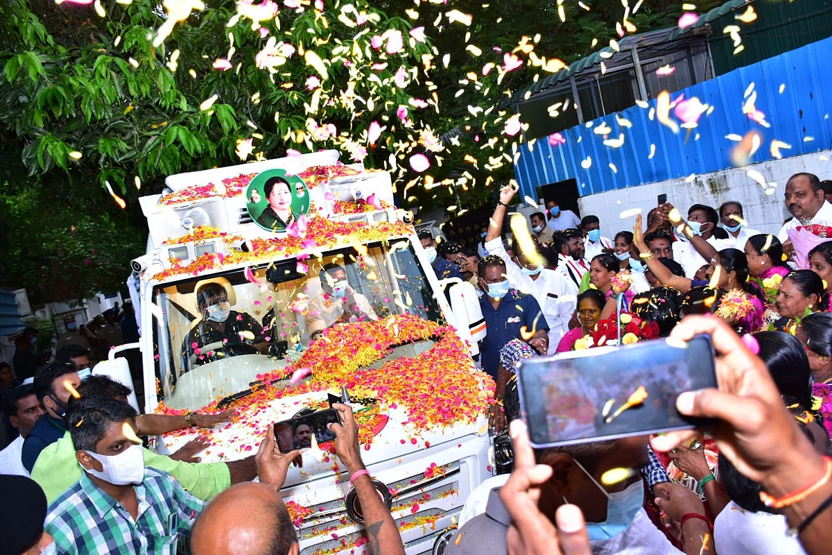 அதிமுக பொதுக்குழு கூட்டம்