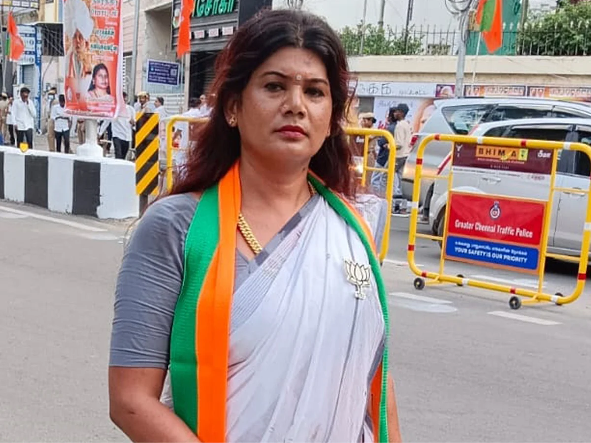 நடுராத்திரியில் போன் பண்ணி கூப்பிடுறாங்க... சீறும் பா.ஜ.க திருநங்கை நிர்வாகி