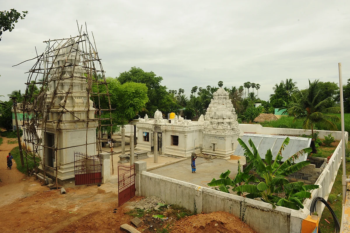 வெள்ளிமேடுப்பேட்டை ஆலயம்